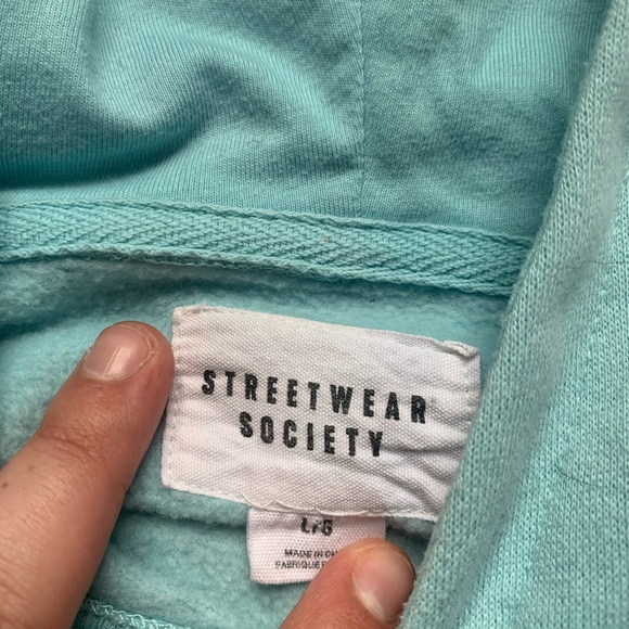 Light blue cropped hoodie - Picture 3 of 3